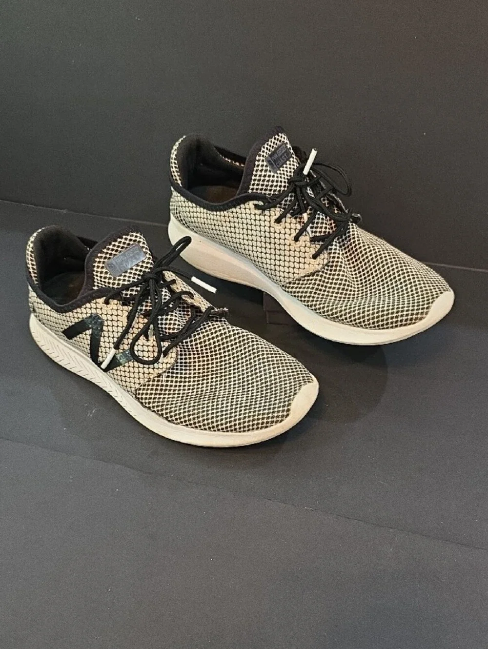 New Balance Fuelcore Coast Women’s Mesh Runner Black /Cream Size Size 9 D Wide